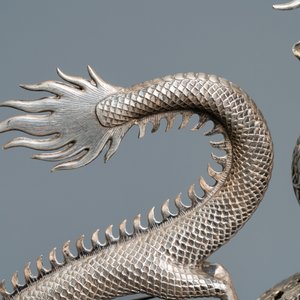 An exceptional large Chinese inscribed silver tripod censer on stand, 19th C. — photo 25