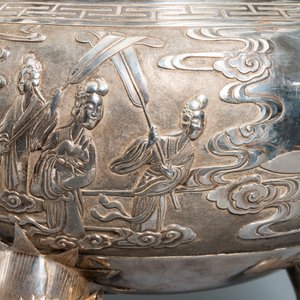 An exceptional large Chinese inscribed silver tripod censer on stand, 19th C. — photo 31