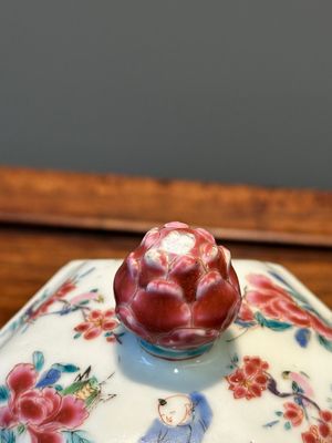 An exceptional large hexagonal Chinese famille rose teapot and cover, Yongzheng — 照片 21