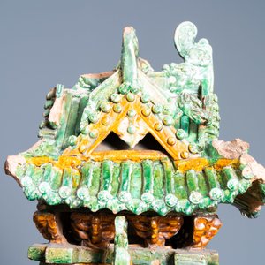 An exceptional large inscribed Chinese sancai-glazed pagoda, dated 1550, Ming — photo 28