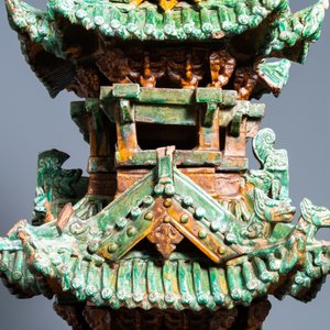 An exceptional large inscribed Chinese sancai-glazed pagoda, dated 1550, Ming — photo 30
