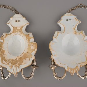 An exceptional pair of Dutch Delft wall sconces with silver, 18th C. — photo 2