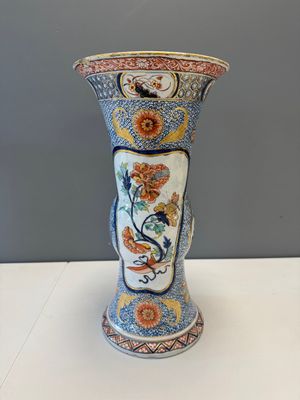 An exceptional polychrome Dutch Delft five-piece garniture in Chinese Kangxi style, first quarter 18th C. — photo 1