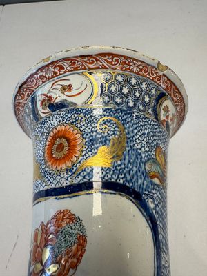 An exceptional polychrome Dutch Delft five-piece garniture in Chinese Kangxi style, first quarter 18th C. — photo 24