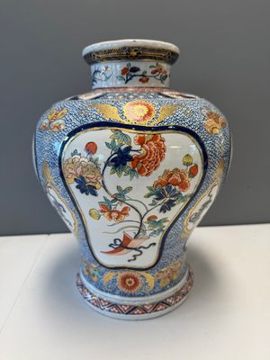 An exceptional polychrome Dutch Delft five-piece garniture in Chinese Kangxi style, first quarter 18th C. — photo 60