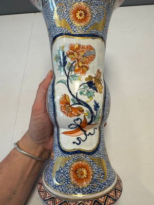 An exceptional polychrome Dutch Delft five-piece garniture in Chinese Kangxi style, first quarter 18th C. — photo 6