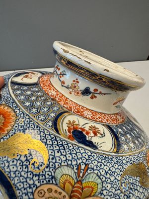 An exceptional polychrome Dutch Delft five-piece garniture in Chinese Kangxi style, first quarter 18th C. — photo 65