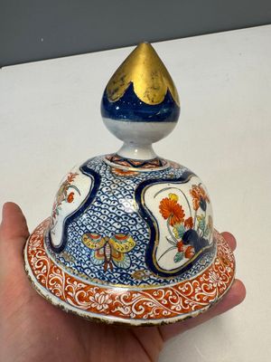 An exceptional polychrome Dutch Delft five-piece garniture in Chinese Kangxi style, first quarter 18th C. — photo 74