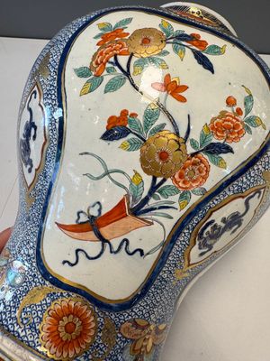 An exceptional polychrome Dutch Delft five-piece garniture in Chinese Kangxi style, first quarter 18th C. — photo 86