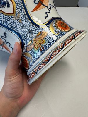 An exceptional polychrome Dutch Delft five-piece garniture in Chinese Kangxi style, first quarter 18th C. — photo 94