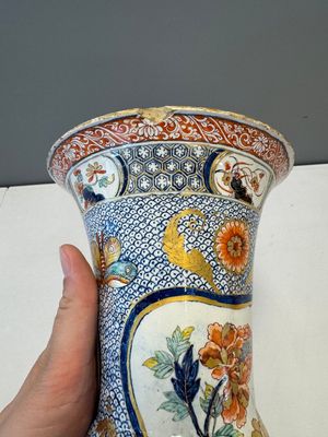 An exceptional polychrome Dutch Delft five-piece garniture in Chinese Kangxi style, first quarter 18th C. — photo 10