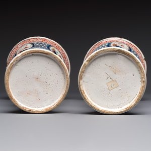 An exceptional polychrome Dutch Delft five-piece garniture in Chinese Kangxi style, first quarter 18th C. — photo 18