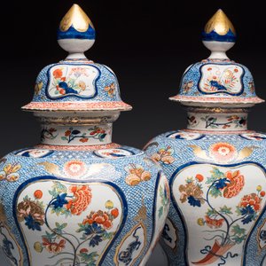 An exceptional polychrome Dutch Delft five-piece garniture in Chinese Kangxi style, first quarter 18th C. — photo 6