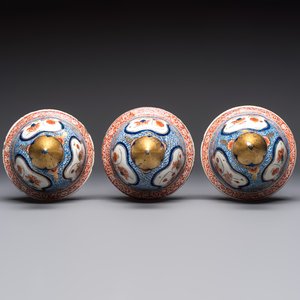 An exceptional polychrome Dutch Delft five-piece garniture in Chinese Kangxi style, first quarter 18th C. — photo 10