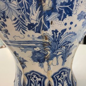 An exceptionally large blue and white baluster vase with naturalistic design, Delft or Frankfurt, late 17th C. — 照片 21