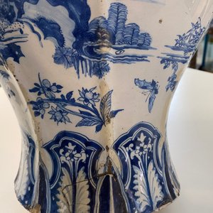 An exceptionally large blue and white baluster vase with naturalistic design, Delft or Frankfurt, late 17th C. — 照片 28
