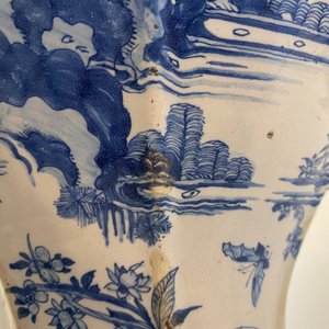 An exceptionally large blue and white baluster vase with naturalistic design, Delft or Frankfurt, late 17th C. — 照片 29