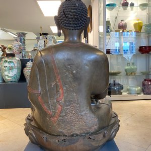 An exceptionally large bronze figure of Buddha, Nepal, 18th C. — 照片 14