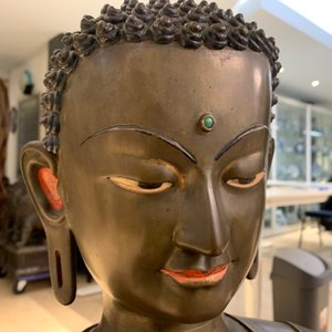 An exceptionally large bronze figure of Buddha, Nepal, 18th C. — 照片 37