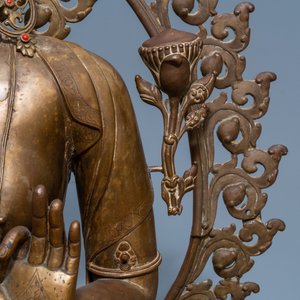 An exceptionally large bronze figure of the White Tara, Nepal, 19th C. — 照片 8