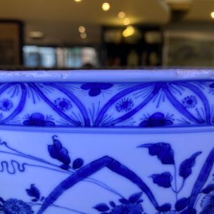 An exceptionally large Chinese blue and white bowl, Kangxi — photo 26