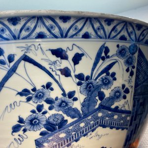 An exceptionally large Chinese blue and white bowl, Kangxi — photo 29