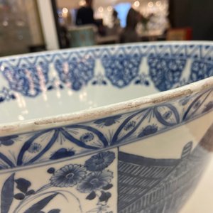 An exceptionally large Chinese blue and white bowl, Kangxi — photo 59