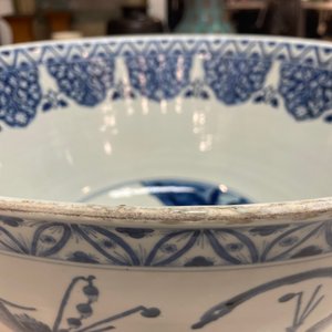 An exceptionally large Chinese blue and white bowl, Kangxi — photo 60