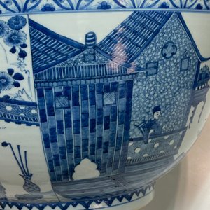 An exceptionally large Chinese blue and white bowl, Kangxi — photo 64