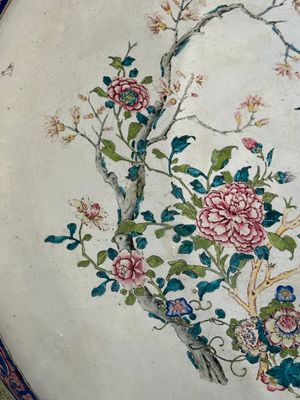 An exceptionally large Chinese Canton enamel basin with floral design, Yongzheng — photo 3
