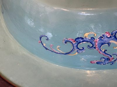 An exceptionally large Chinese Canton enamel basin with floral design, Yongzheng — 照片 19