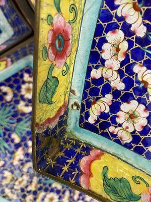 An exceptionally large Chinese Canton enamel rice table or sweetmeat set in its original Canton gilt-lacquered presentation table, 18/19th C. — photo 36