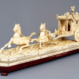 An exceptionally large Chinese carved ivory 'horse carriage' group, 19/20th C. — 照片 1