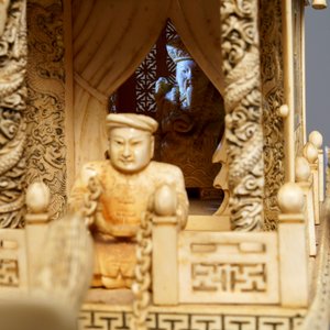 An exceptionally large Chinese carved ivory 'horse carriage' group, 19/20th C. — 照片 9
