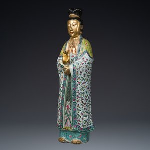 An exceptionally large Chinese famille rose sculpture of Guanyin, Li Fu Xing Hao 李福興號 seal mark, 19th C. — 照片 1