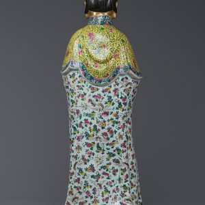 An exceptionally large Chinese famille rose sculpture of Guanyin, Li Fu Xing Hao 李福興號 seal mark, 19th C. — 照片 4