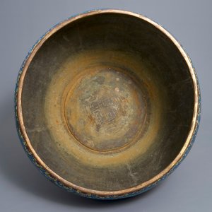 An exceptionally large Chinese gilt bronze and cloisonné fish bowl, Jiaqing — 照片 7