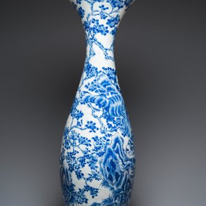 An exceptionally large Japanese blue and white Arita 'tigers' vase, Meiji, 19th C. — photo 4