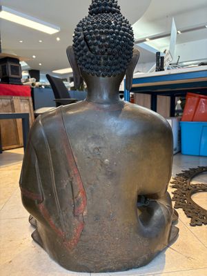 An exceptionally large Nepalese bronze figure of Buddha, 19th C. — foto 10