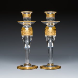 An extensive 53-piece French gilt-decorated 'Thistle Gold' crystal glass service with two decanter labels and a pair of candlesticks — photo 17