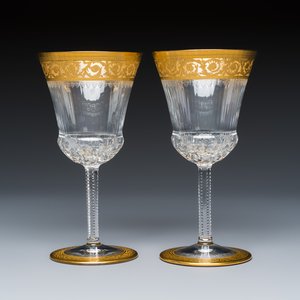 An extensive 53-piece French gilt-decorated 'Thistle Gold' crystal glass service with two decanter labels and a pair of candlesticks — photo 28