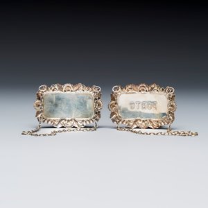 An extensive 53-piece French gilt-decorated 'Thistle Gold' crystal glass service with two decanter labels and a pair of candlesticks — photo 52