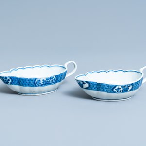 An extensive Chinese blue and white 'hunting scene' service, 18/19th C. — 照片 27