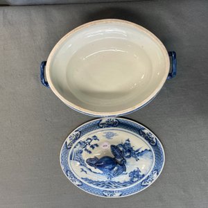 An extensive Chinese blue and white 'hunting scene' service, 18/19th C. — 照片 65