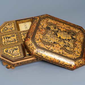 An extensive Chinese Canton export gilt and lacquer gaming box with mother-of-pearl accessories, 19th C. — photo 41