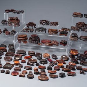 An extensive collection of 137 varied Chinese small wooden stands, 19/20th C. — photo 2