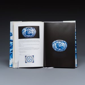 An extensive collection of 47 Marchant exhibition catalogues — photo 16