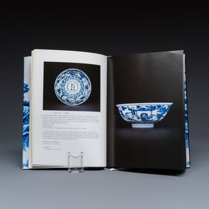 An extensive collection of 47 Marchant exhibition catalogues — photo 18