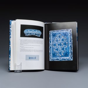 An extensive collection of 47 Marchant exhibition catalogues — photo 30