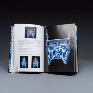 An extensive collection of 47 Marchant exhibition catalogues — photo 32